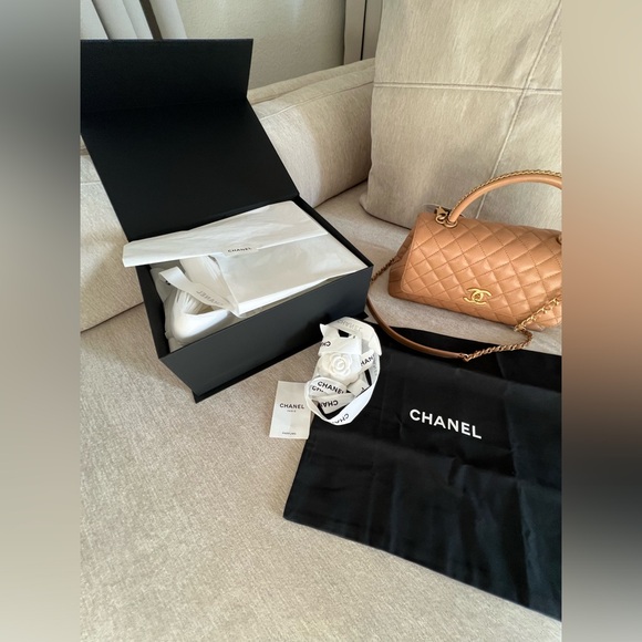 Chanel CoCo Top Handle COA from Zeko. This is a 2021 large CoCo Top handle. - Picture 3 of 14